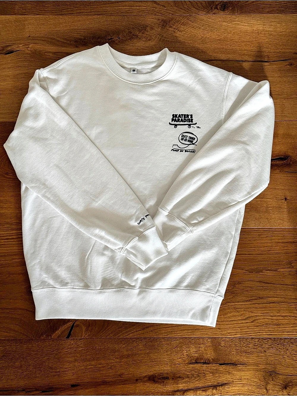 Uniqlo Skater's Paradise Graphic Sweatshirt Boys size 160 - Like New
